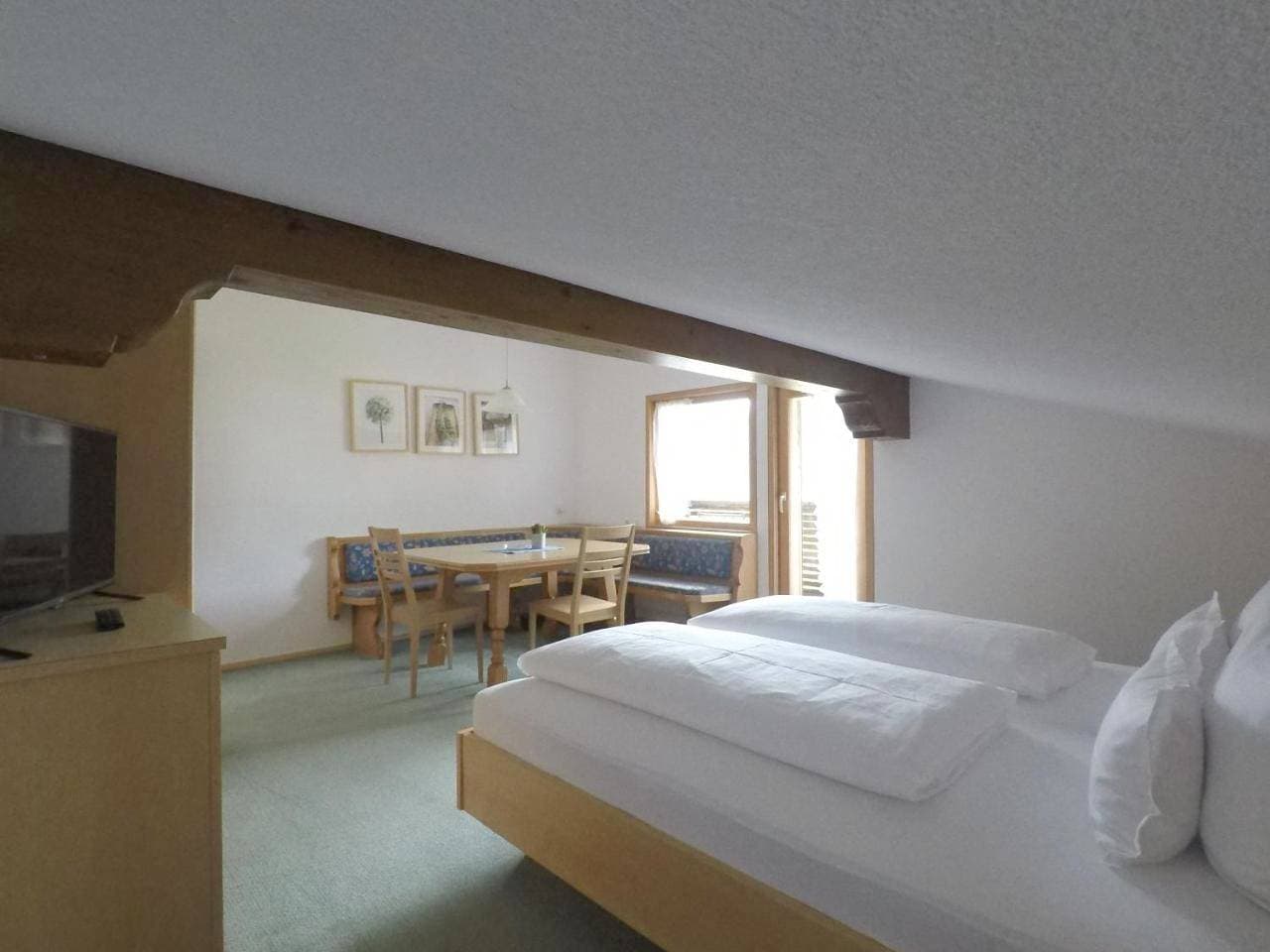 Foto 5 von 9: Double Room