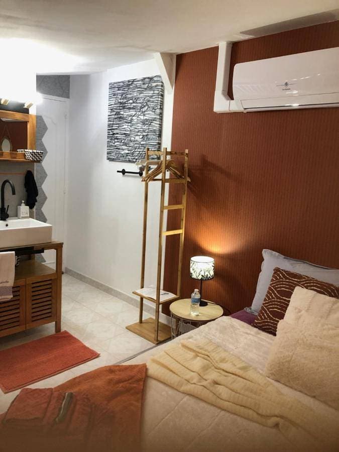 Foto 2 von 6: Double Room with Private Bathroom