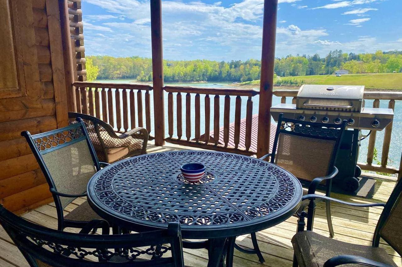 Lakeside and Lovin It 1