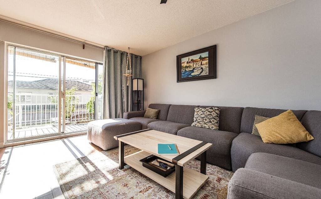 Foto 2 von 9: Cheery bright condo with garden space in lively neighborhood