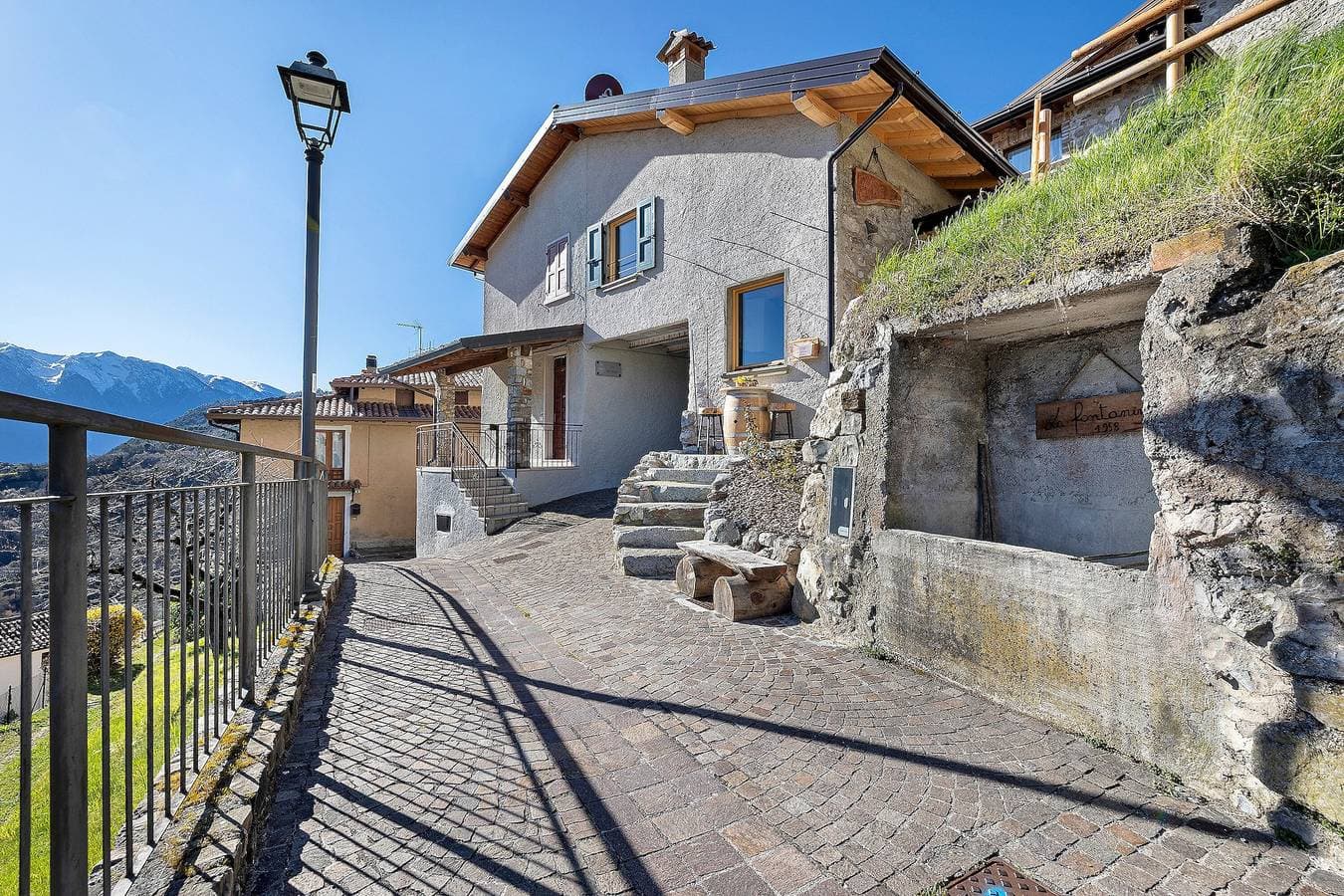 Foto 2 von 33: Chalet 'Al Volt' mit Bergblick, privater Terrasse und eigenem Garten