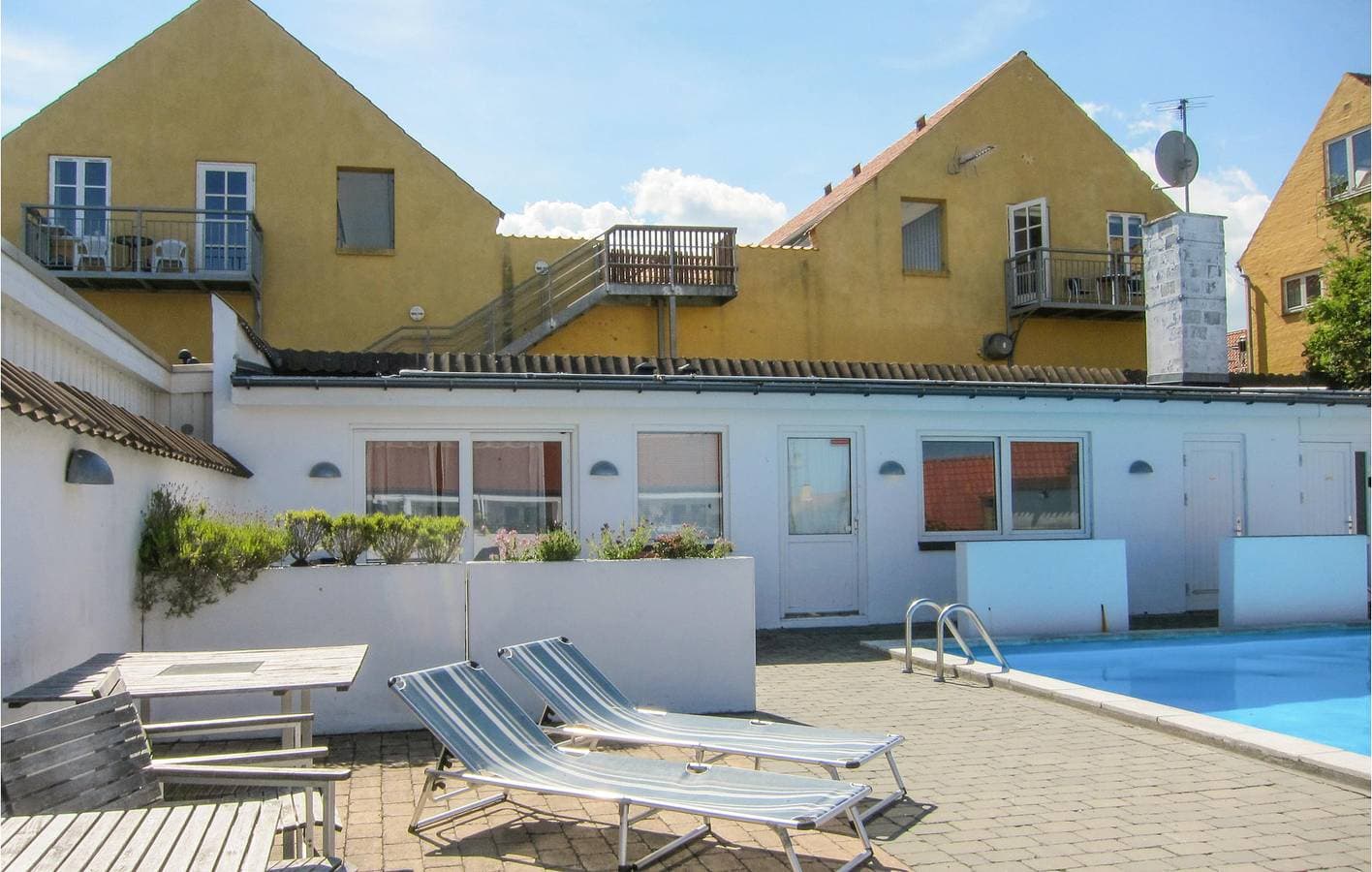 Foto 7 von 17: Ferienwohnung für 4 Personen mit Pool