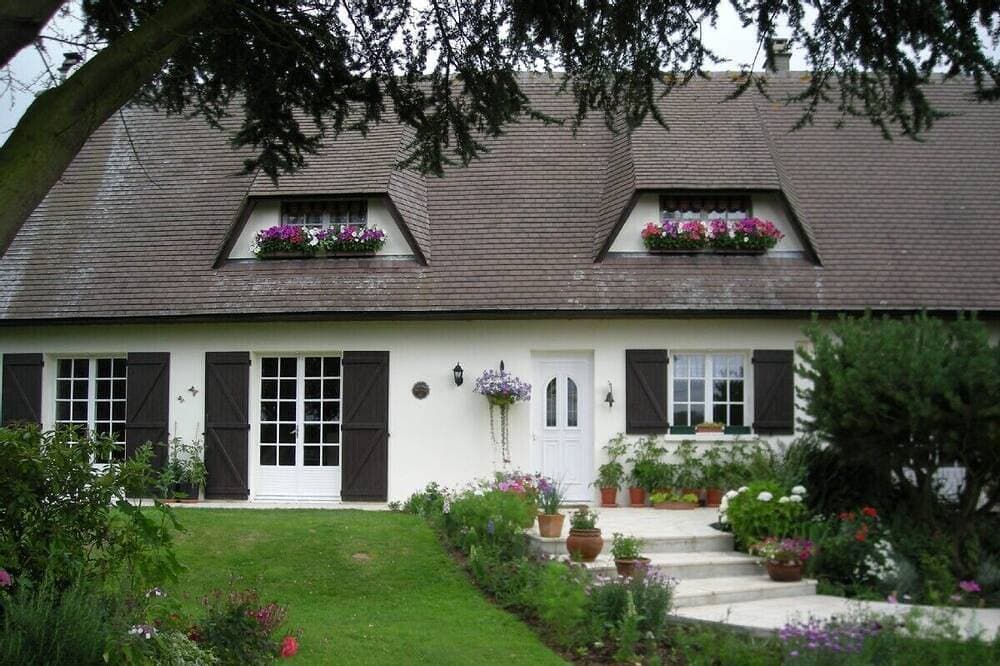 Attraktive Normandie Ferienhaus in ländlicher Umgebung und doch nicht weit von allen Annehmlichkeite... 1
