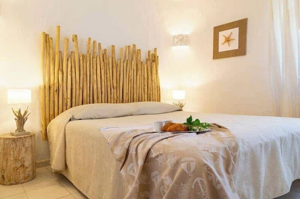 Cannigione | Family Villa with Terrace & BBQ-Near Costa Smeralda-Sleeps 4 1
