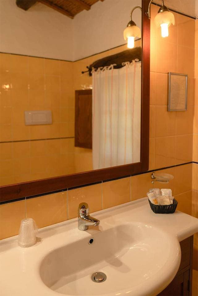 Foto 9 von 12: Double Room - Annex