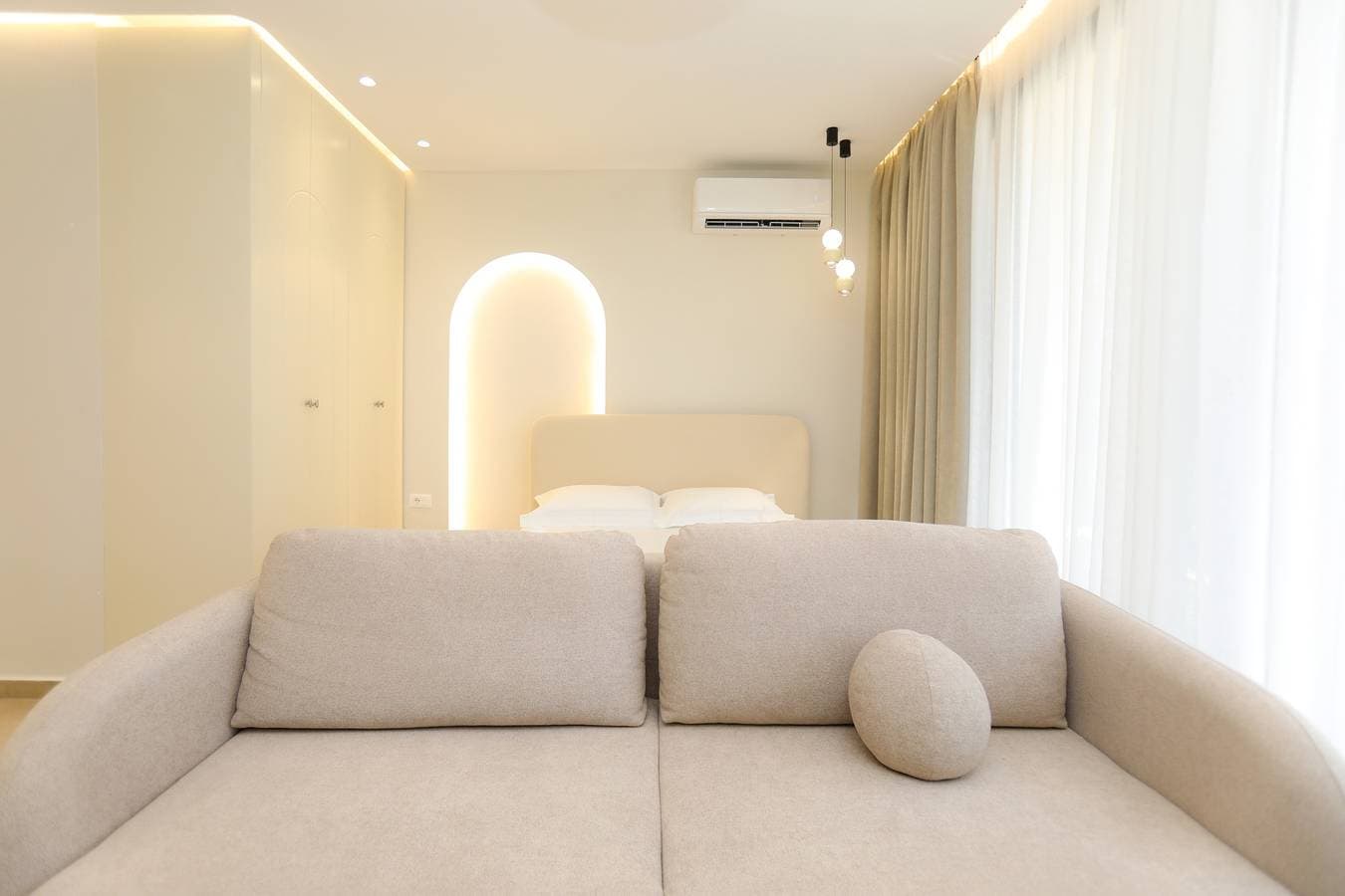 Foto 7 von 28: Palm Coastal White Studio