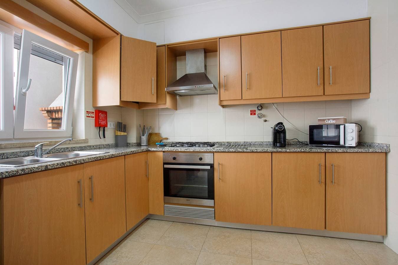 Foto 5 von 19: Ferienhaus 'Tina House' mit privater Terrasse, WLAN und Klimaanlage