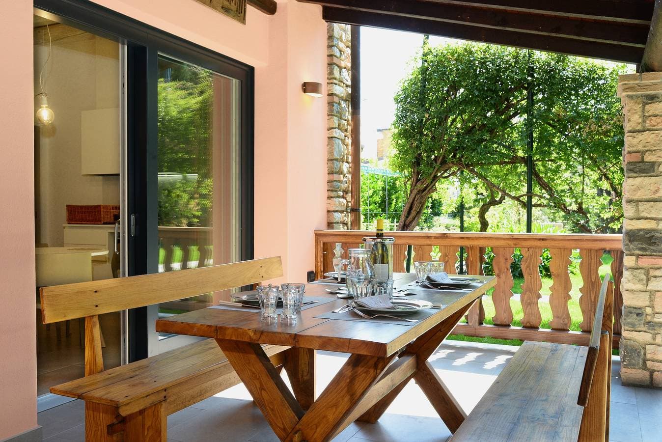 Foto 4 von 40: Ferienwohnung Al Segnavento Tramontana mit Pool, Terrasse & Parkplatz am Seeufer