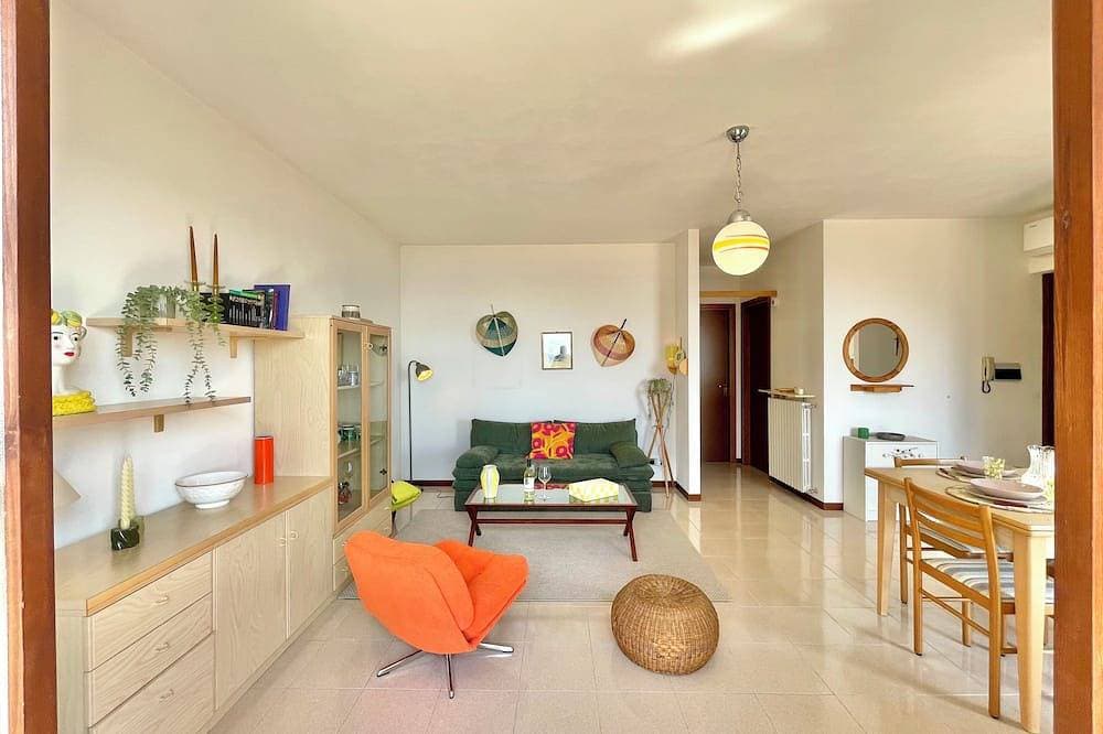 Foto 13 von 30: D1Mora Oleandro apartment with terrace Lake View in central area in Tignale