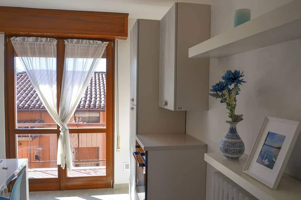 Foto 13 von 22: Just a dip away from Lake Iseo is this beautiful apartment
