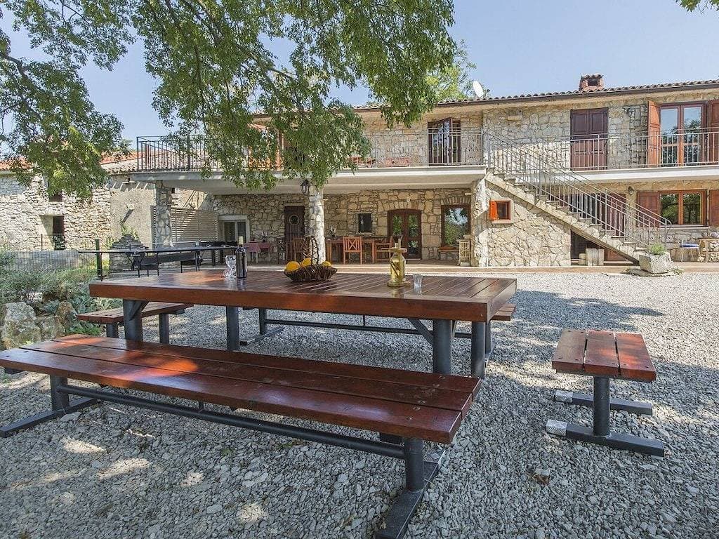 Foto 4 von 55: Ferienhaus in Labin mit Schwimmbecken