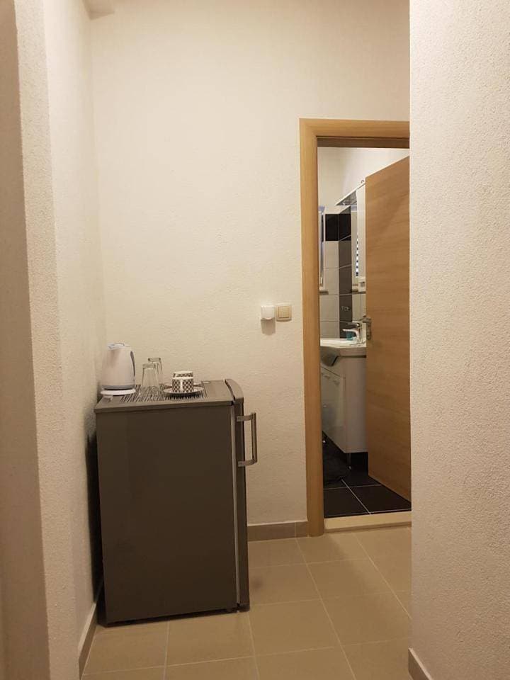 Foto 6 von 11: Double Room with Private Bathroom