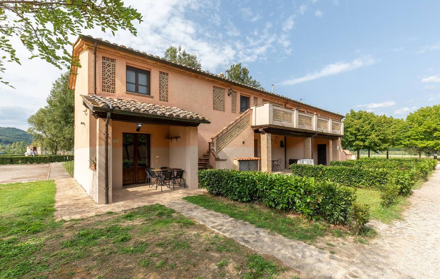Appartement mit Seeblick, Pool und AC, 2,5km bis Umbertide 1