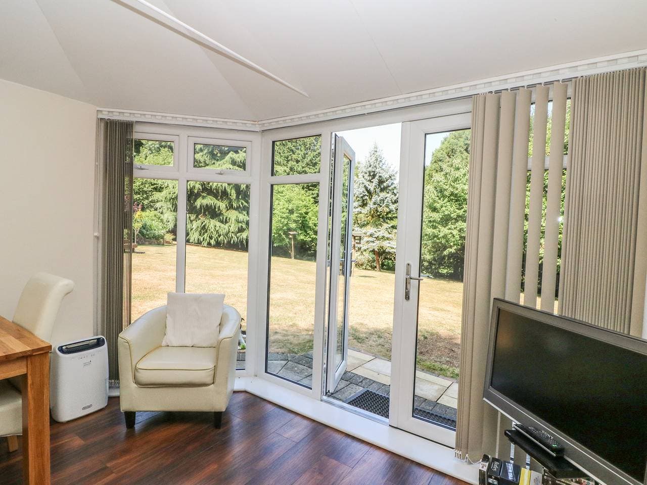 Foto 5 von 23: Lodge für 2 Personen mit Garten