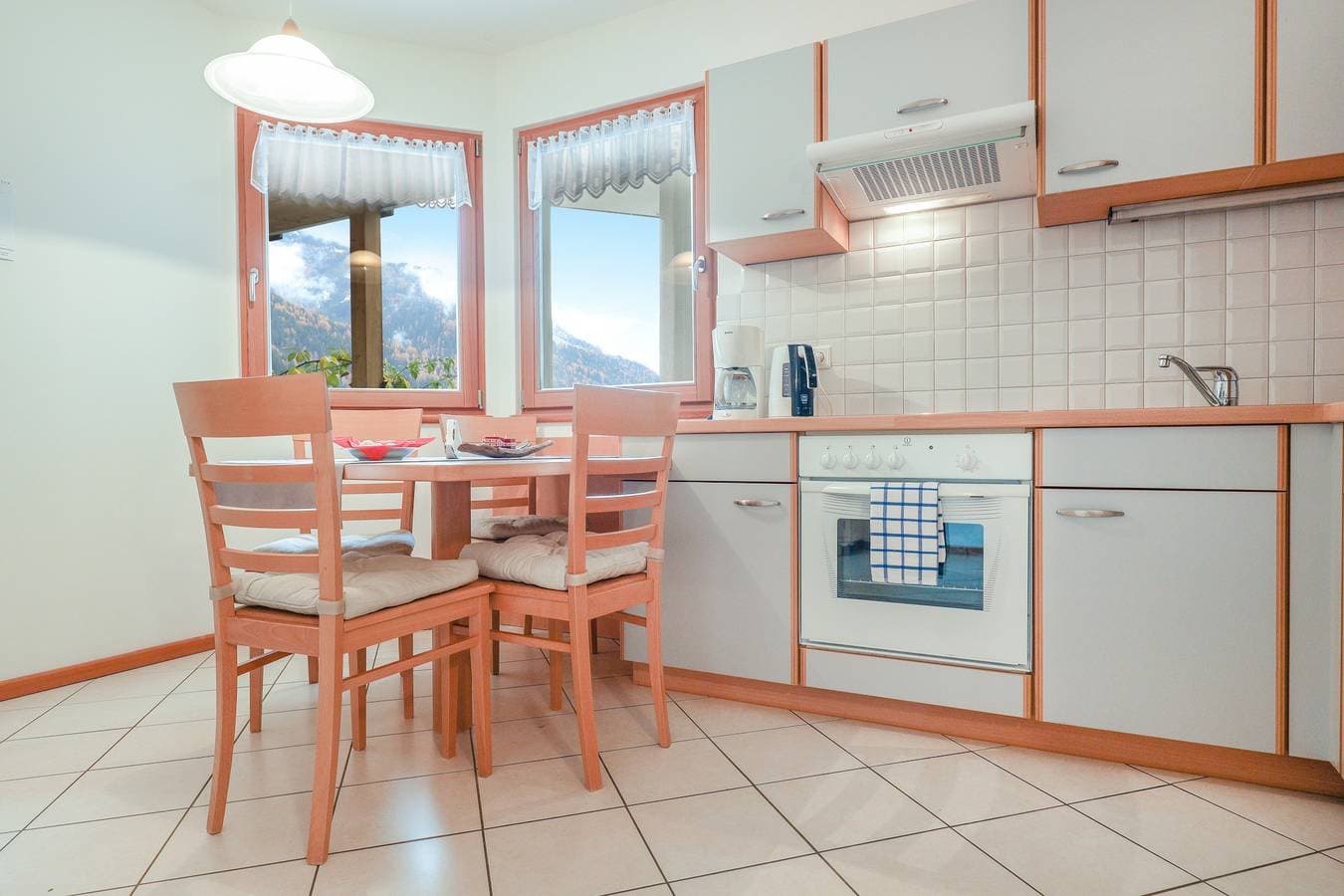Foto 9 von 16: Ferienwohnung "Kelderer Hof - Meran" mit Bergblick, Terrasse, Garten & WLAN