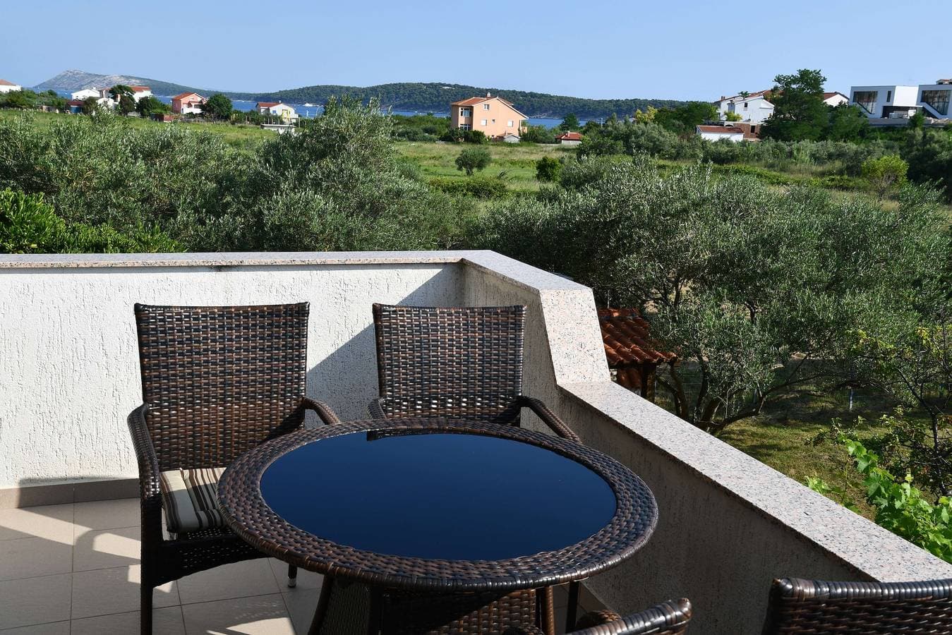 2-Zimmer-Ferienwohnung mit Balkon und Meerblick Banjol (Rab) A-23240-a 1