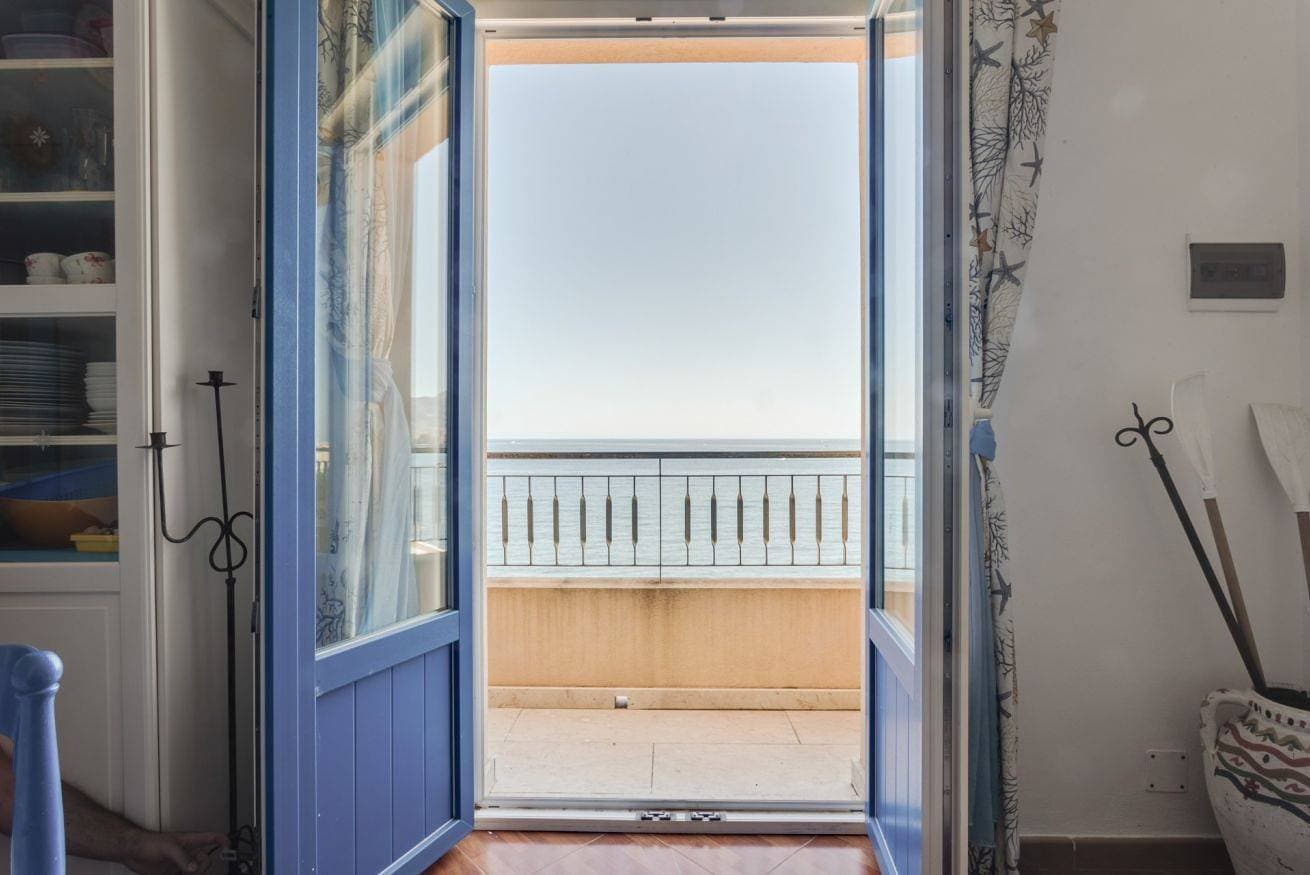 Foto 9 von 15: GuestHost -  Apt with balcony and sea view in Trapani!