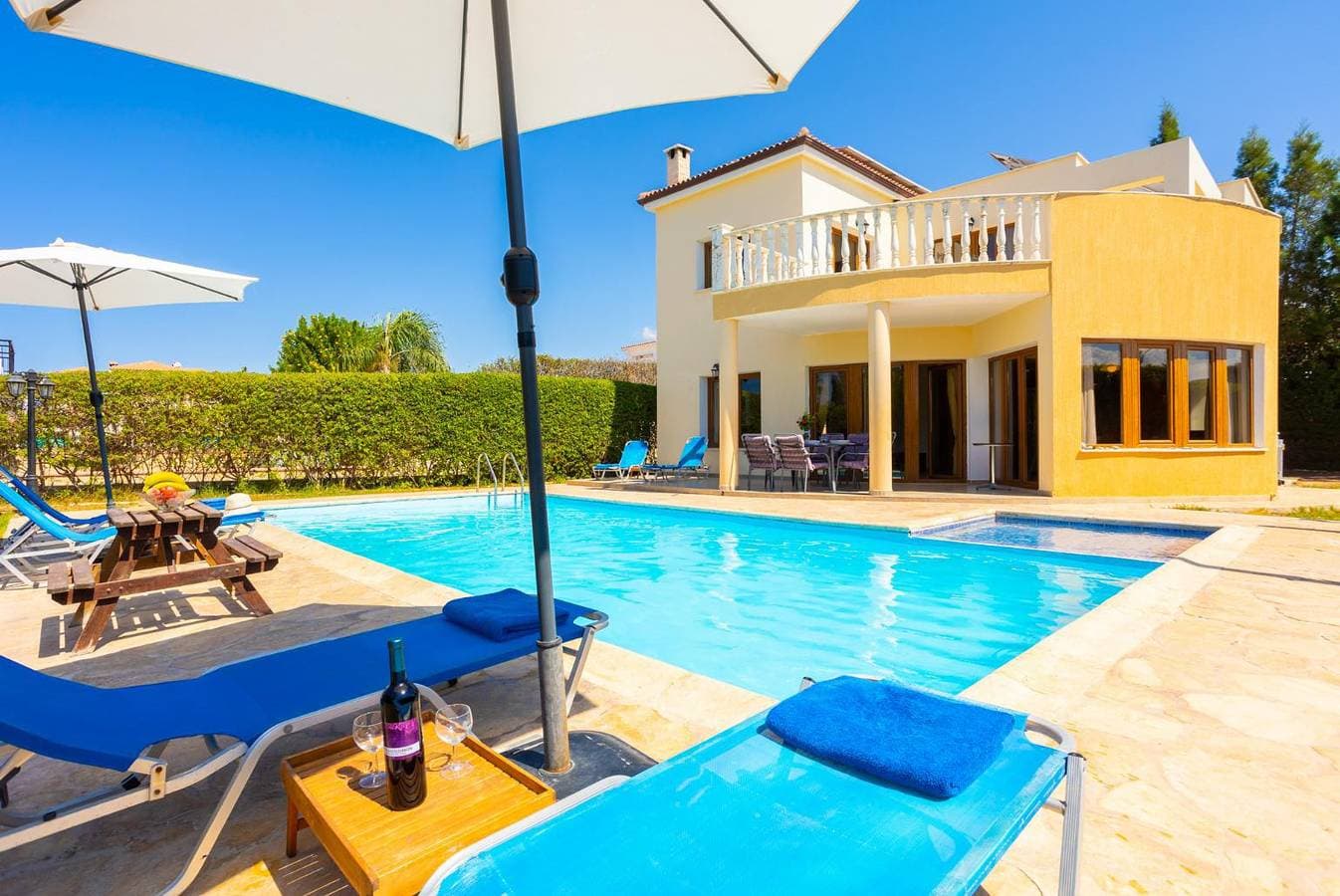 Foto 3 von 41: Villa für 6 Personen mit Garten