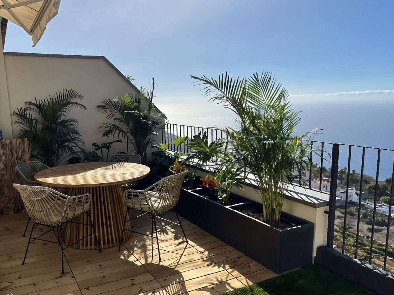 Foto 8 von 24: Apartment with View and Balcony