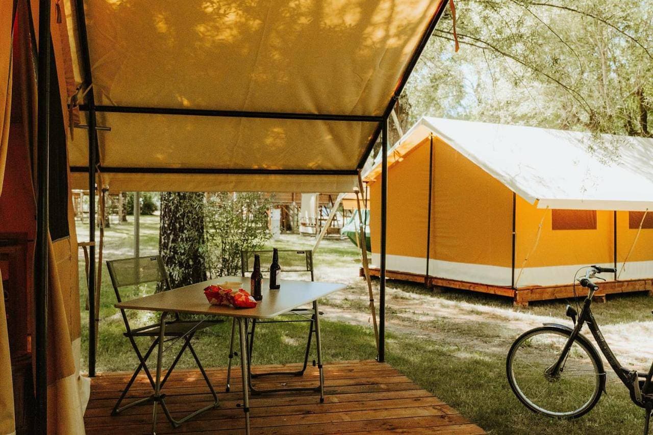 Foto 8 von 10: Tent
