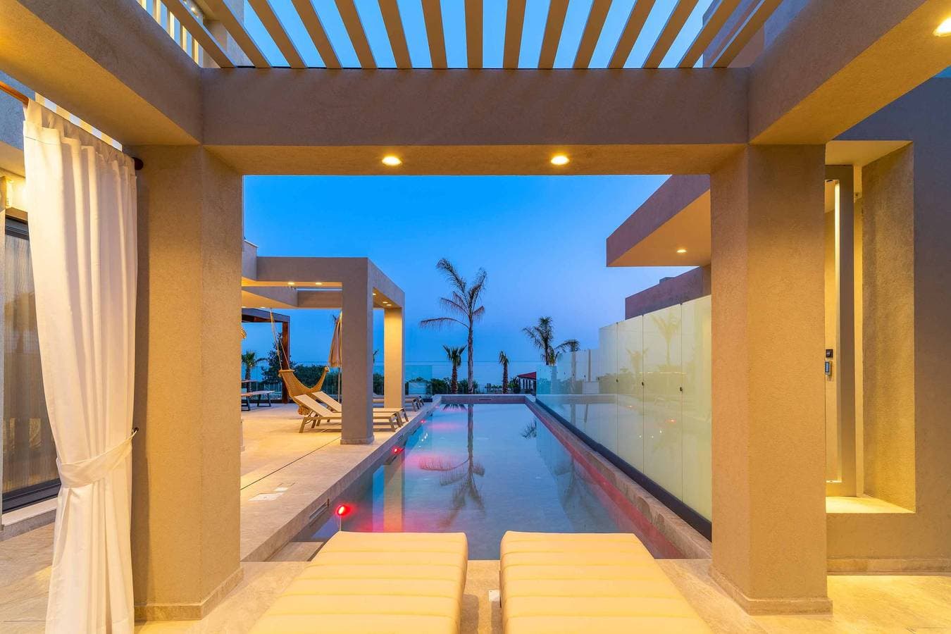 Foto 8 von 29: Villa für 8 Personen mit Terrasse