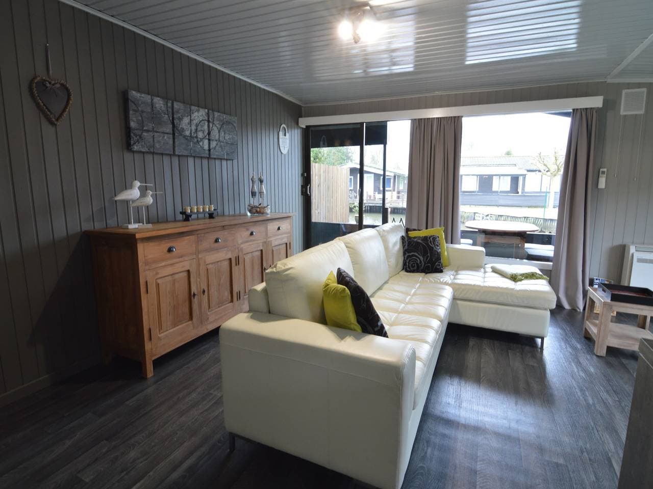 Foto 12 von 38: Modernes Chalet direkt am Wasser