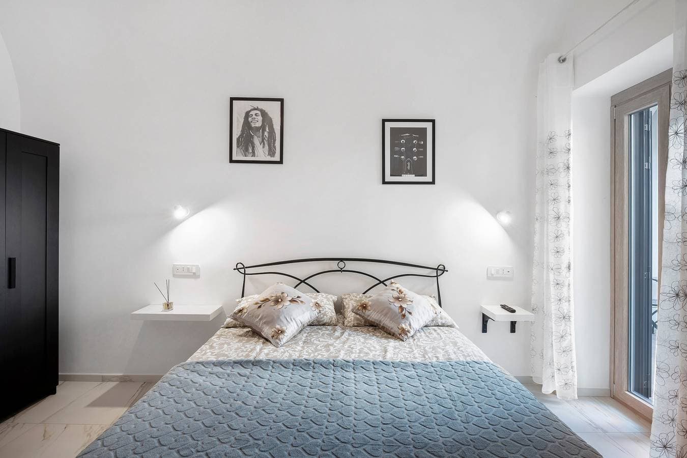 Foto 4 von 25: Zimmer Luna mit privatem Bad und Bergblick