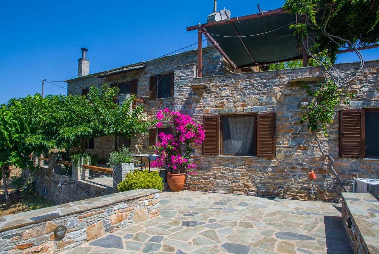 Iris' Traditional Stone House 1