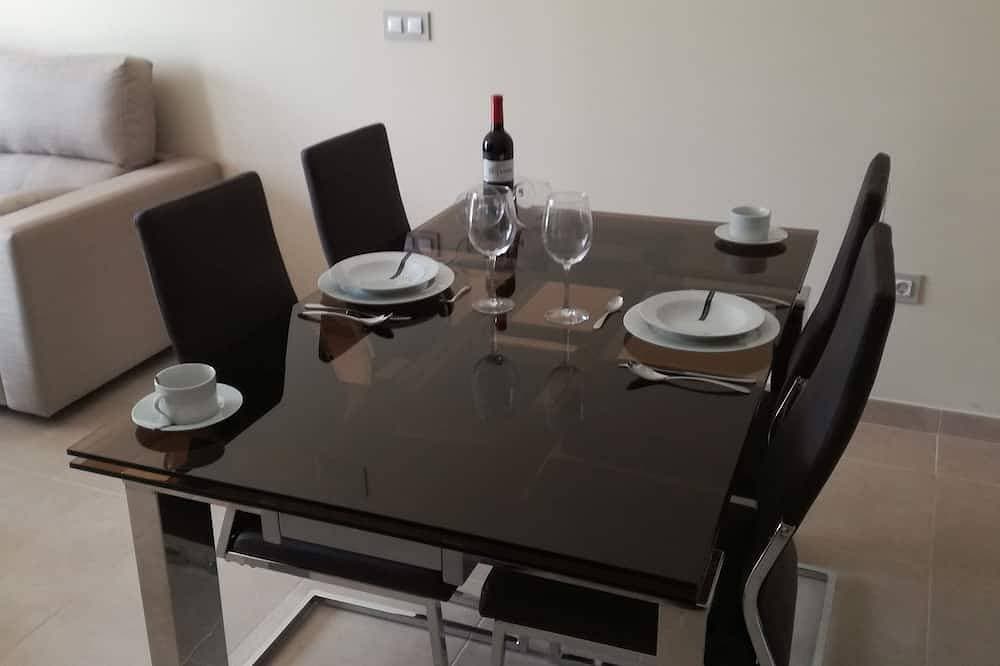Foto 13 von 25: Schöne neue Luxus Wohnung mit 2 Schlafzimmern und 2 Bädern