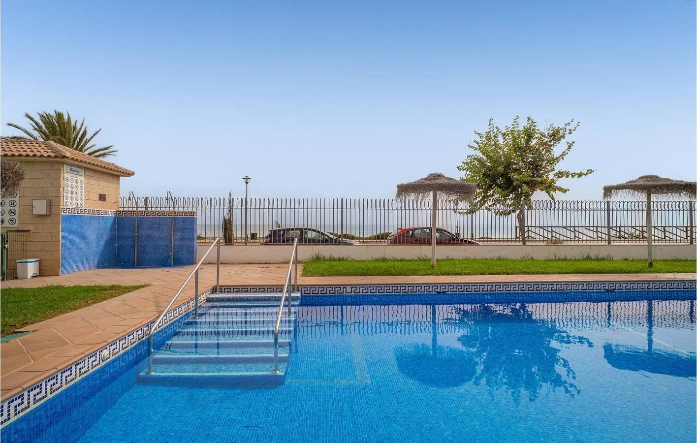 Foto 12 von 20: Apartment mit Meerblick, Parkplatz, Pool, Terrasse & WiFi