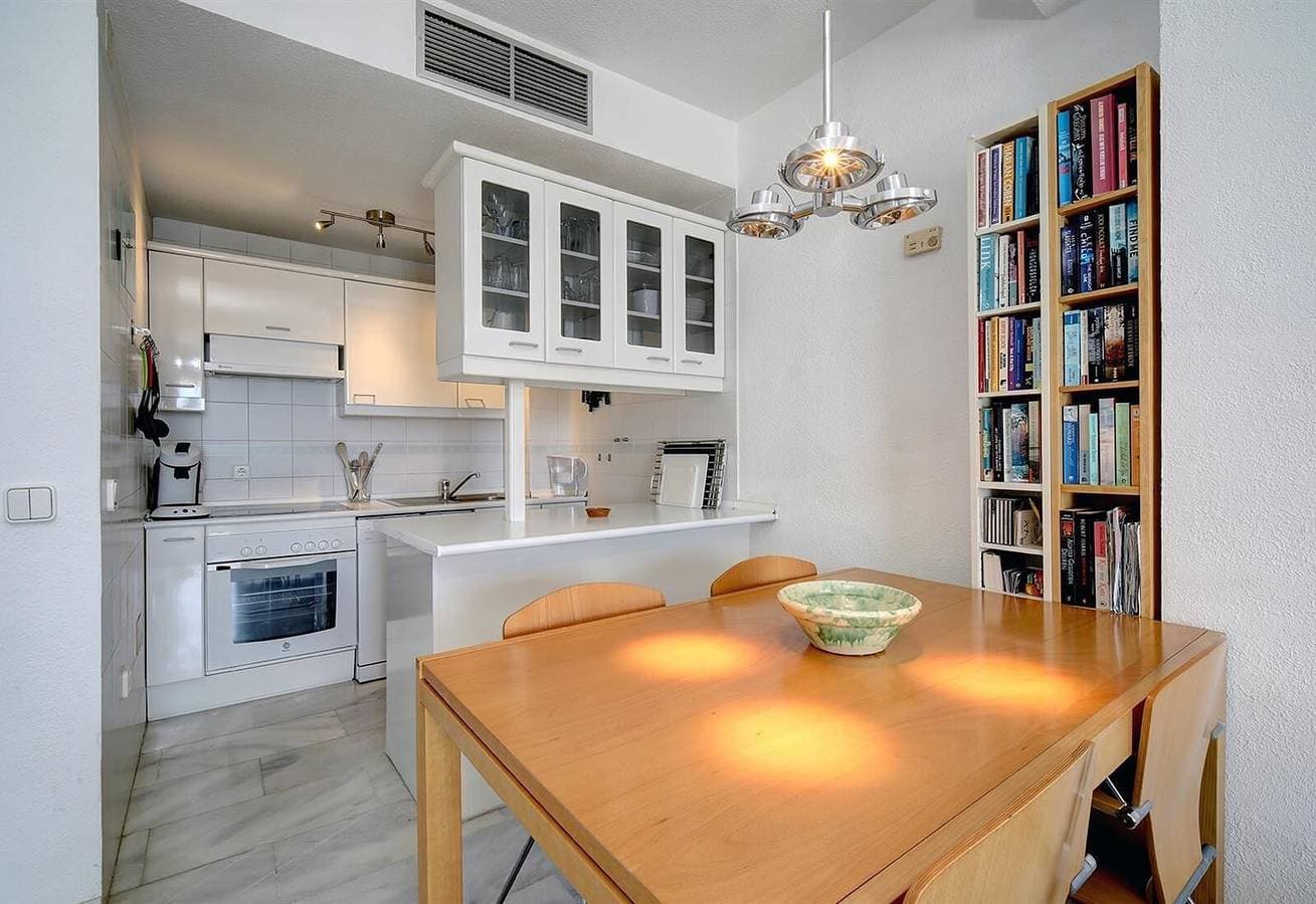 Foto 7 von 25: Ferienwohnung "Boulevard 205" mit Meerblick, Pool, Balkon, Terrasse & Garten