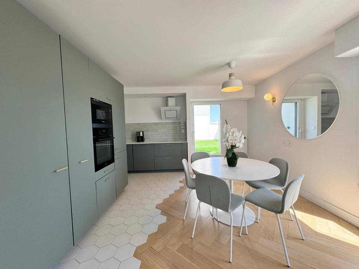 Le Duplex Mitterrand, Centre de Saint Jacques 1