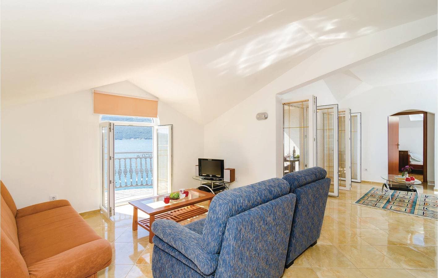 Foto 9 von 19: Ferienwohnung für 6 Personen mit Terrasse