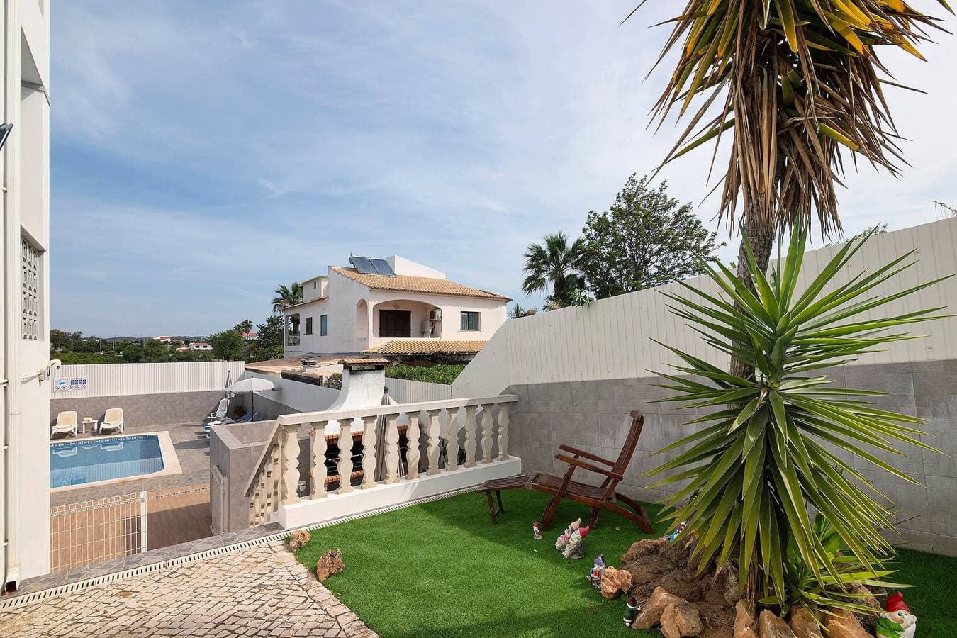 Foto 3 von 30: Apartment 'Galego A' mit Gemeinschaftspool, Garten und WLAN