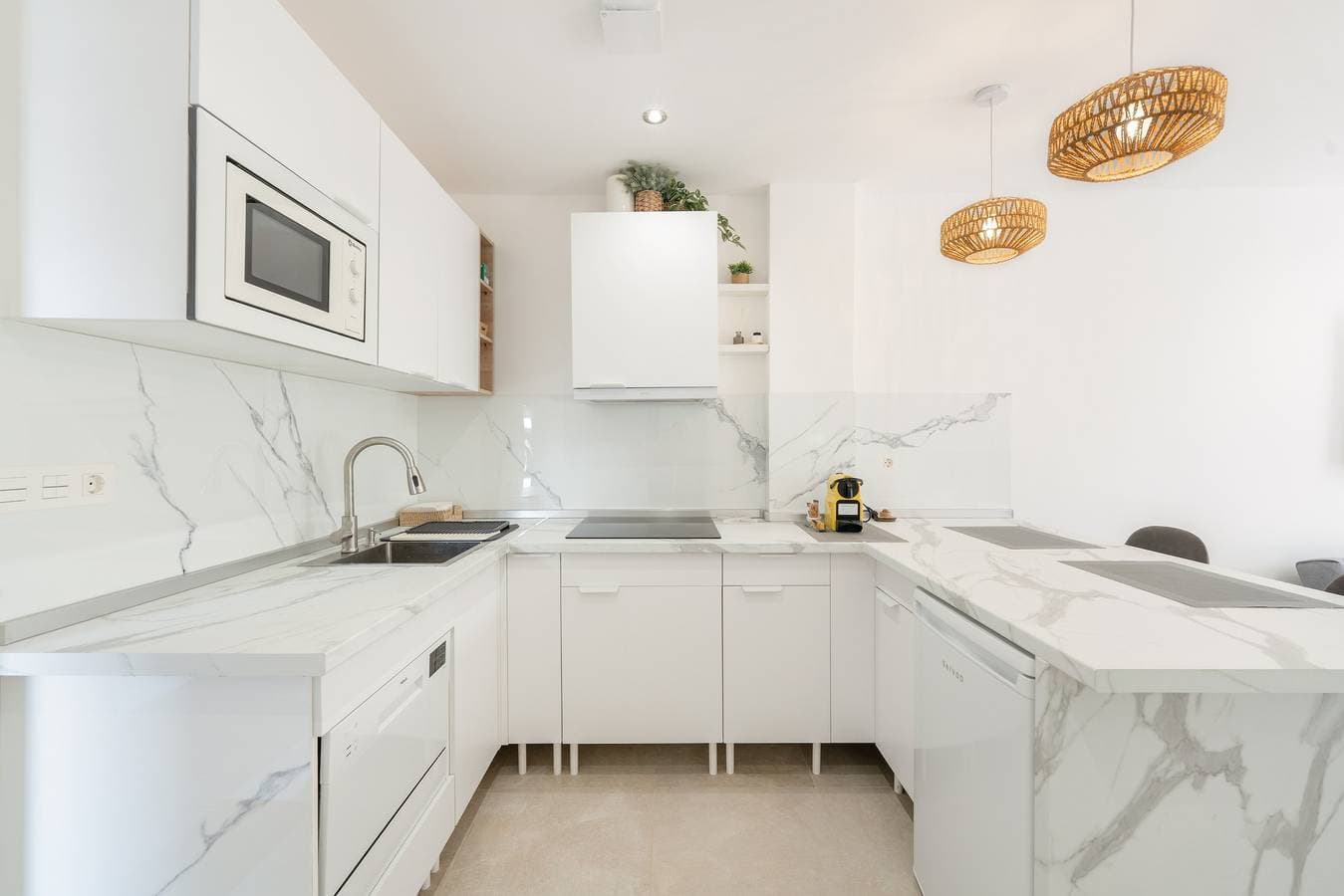 Foto 2 von 36: Apartment 'En Elviria' mit Gemeinschaftspool, WLAN und Klimaanlage