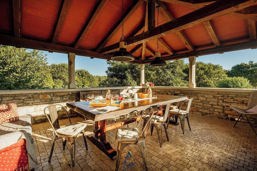 Foto 8 von 30: Rustikale Villa mit Pool für 10 Gäste