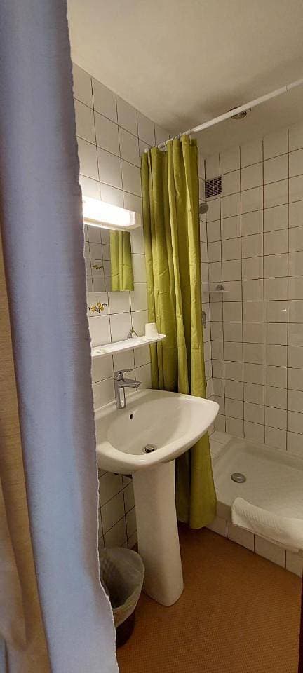 Foto 12 von 12: Double Room with Shared Toilet