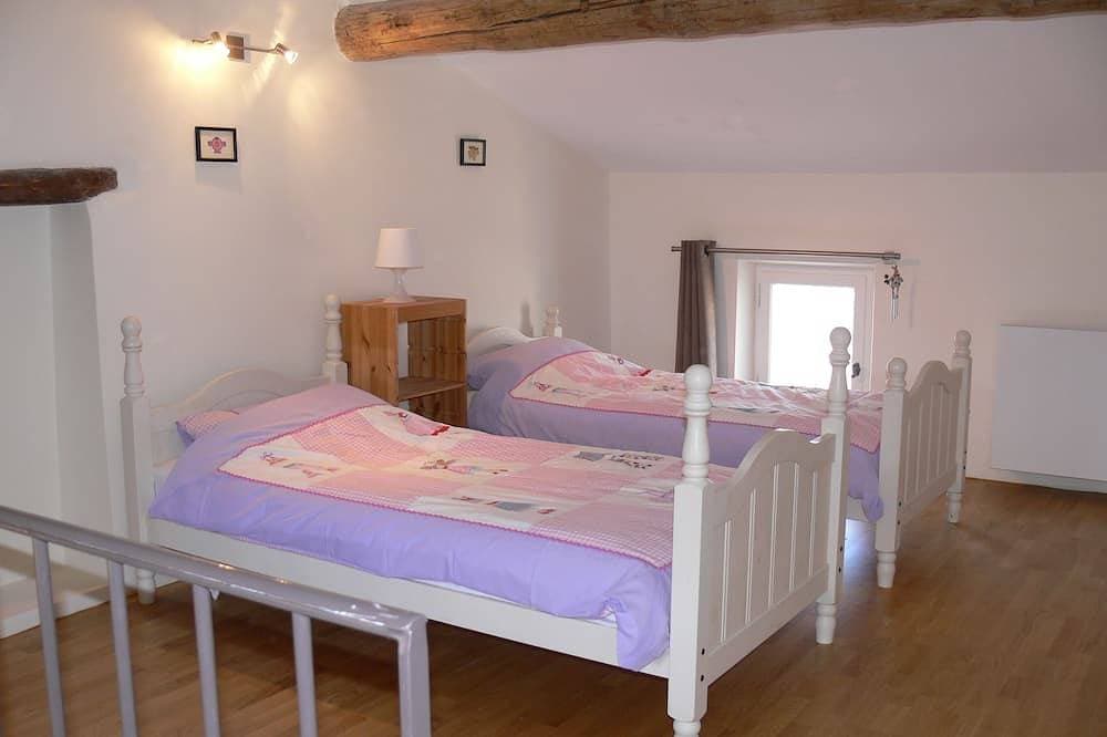Foto 4 von 24: Le Mont Ventoux, Haus mit Pool auf einem Weinberg in der Drome Provençale