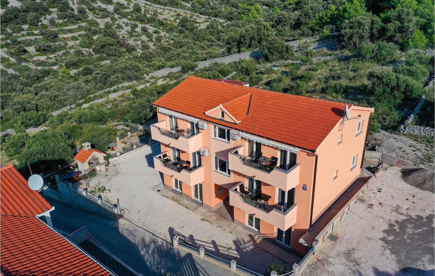 Foto 3 von 28: Apartment mit Meerblick, Terrasse, WLAN und Parkplatz – 1,5 km zum Strand