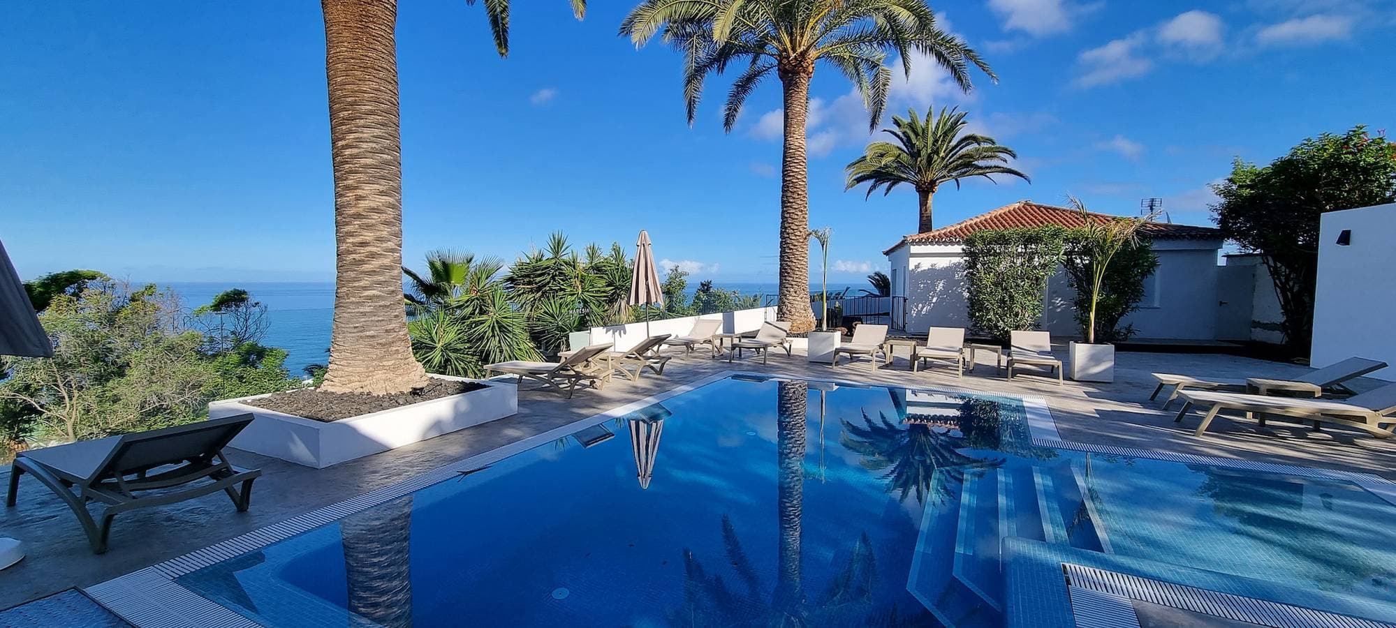 Foto 13 von 31: El Ancón, vistas al mar con terraza y jardin priva