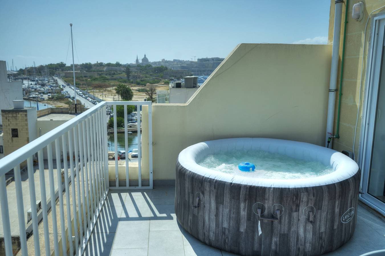 Foto 4 von 34: Ferienwohnung für 2 Personen mit Terrasse