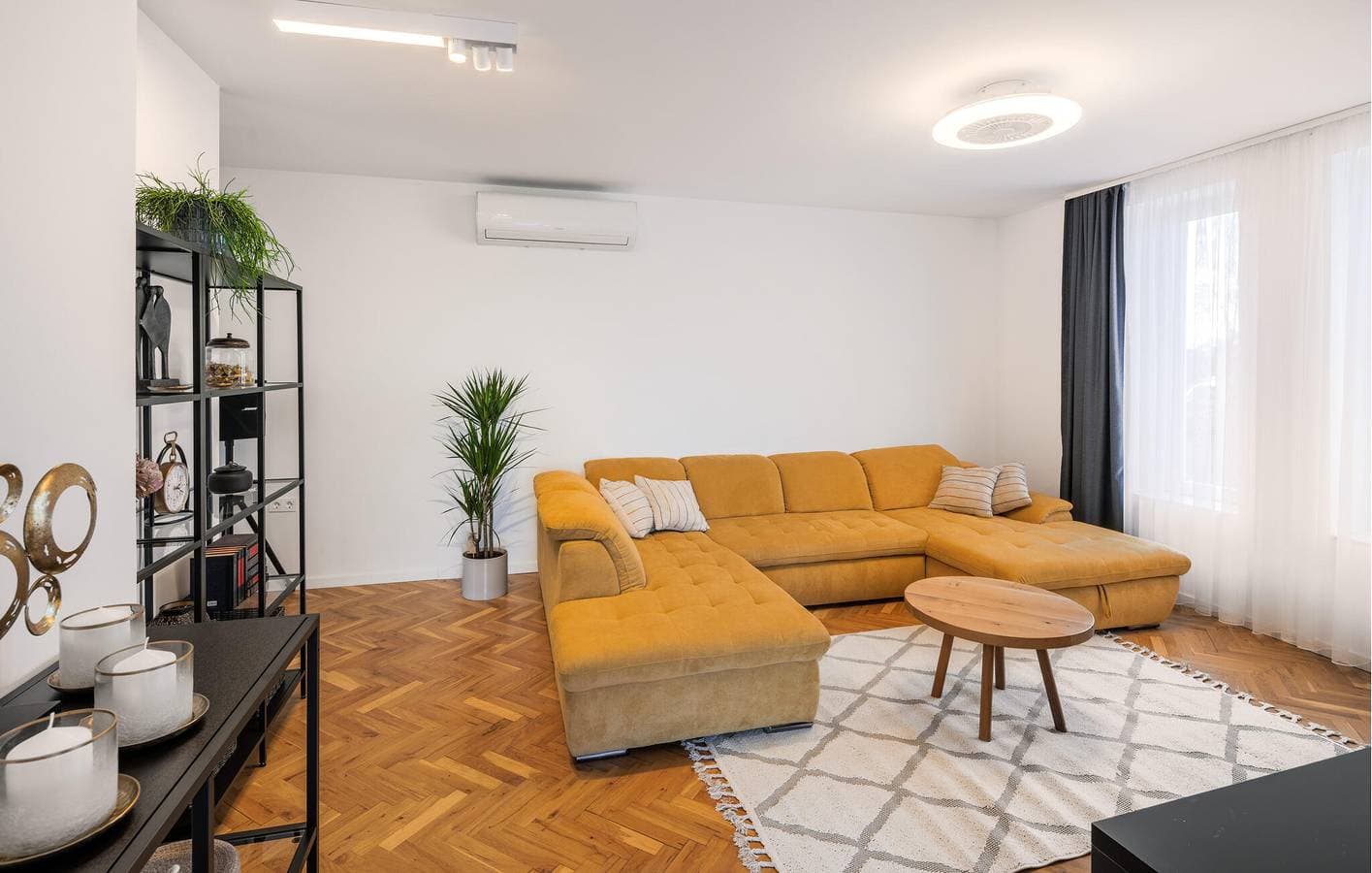 Foto 10 von 17: Gemütliche 200 m² große Wohnung mit Pool und Terrasse in der Nähe des Flusses Dunavac