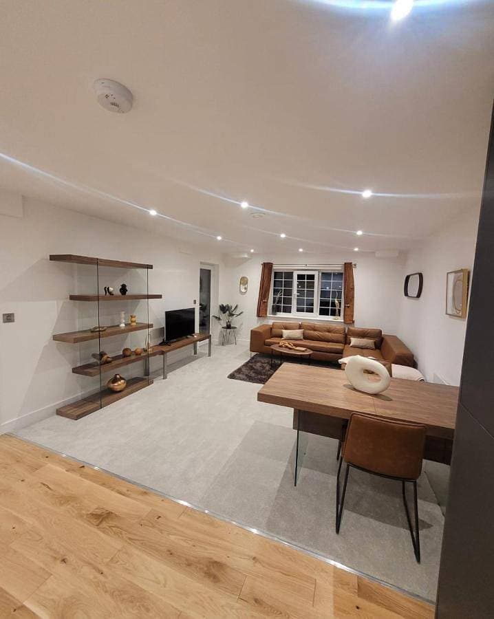 Luxury 1 Bed Apartment In The Heart Of Rochester 1