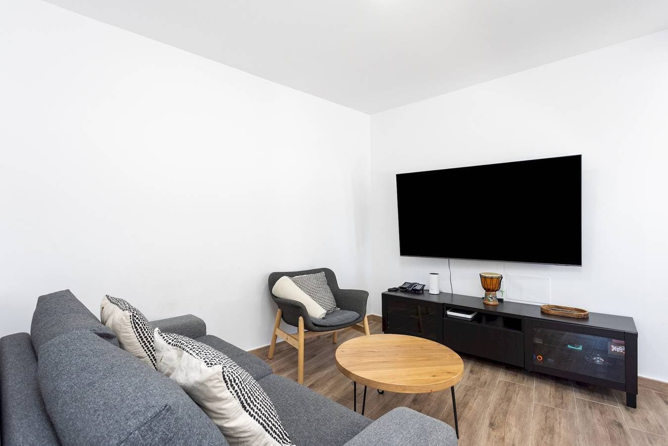 Foto 7 von 40: Villa für 6 Personen mit Terrasse