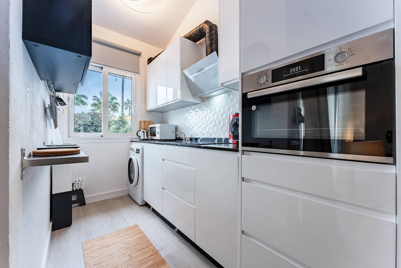 Foto 7 von 36: Ferienwohnung 'Beautiful Frontline' mit Gemeinschaftspool, Wi-Fi und Klimaanlage