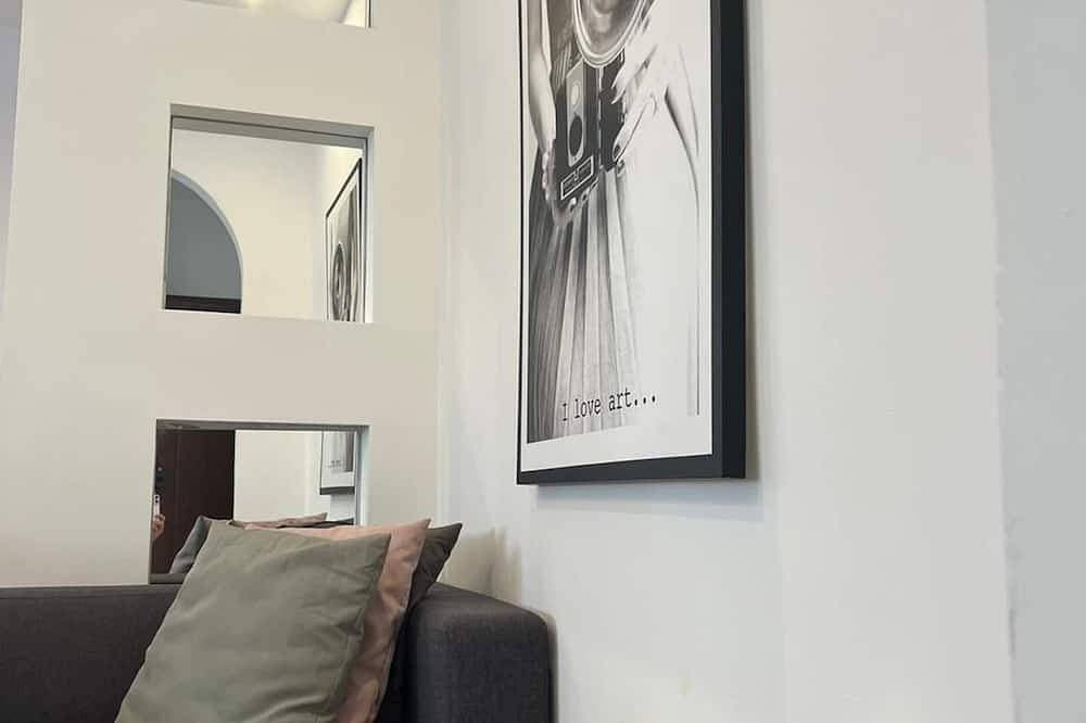 Foto 12 von 19: This apartment is a 1 bedroom(s), 1 bathrooms, located in Tas-Sliema, null.