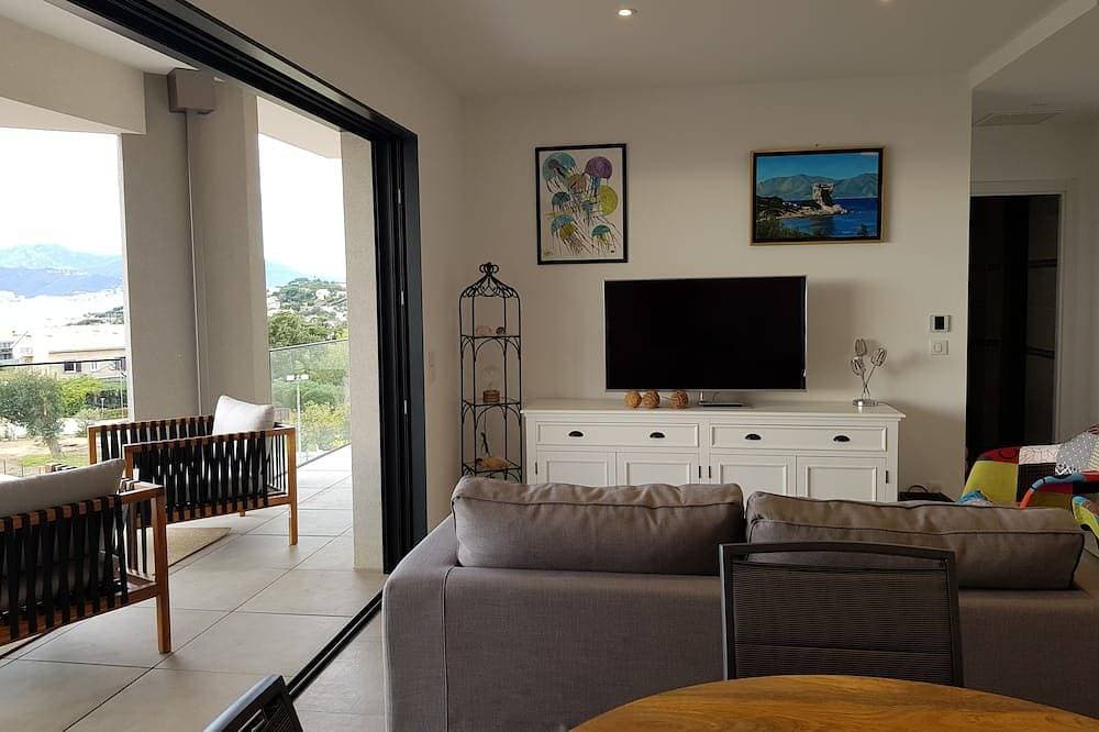 Porticcio, Superb air-conditioned T2, panoramic view of the Gulf of Ajaccio 1