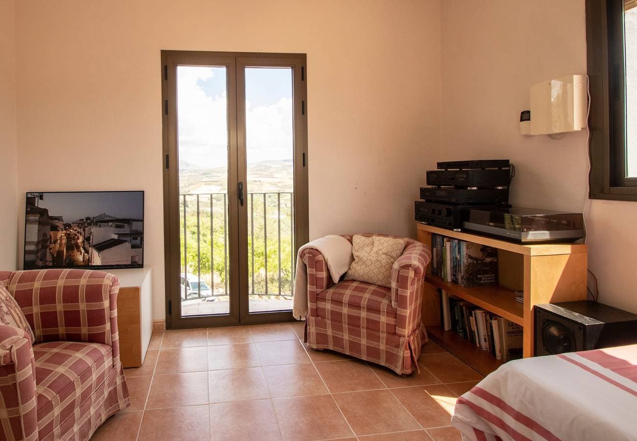 Foto 6 von 35: Villa "Caminito del Rey" mit Bergblick, Pool, Garten, Klimaanlage und WLAN