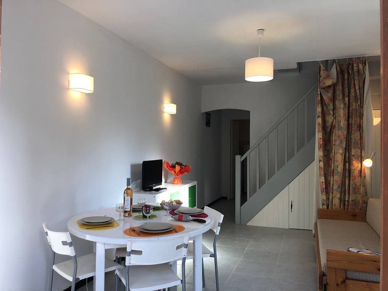 Foto 5 von 20: Gemütliches Studio mit Mezzanine, Garten & Parkplatz in ruhiger Wohngegend, 4 Pers.