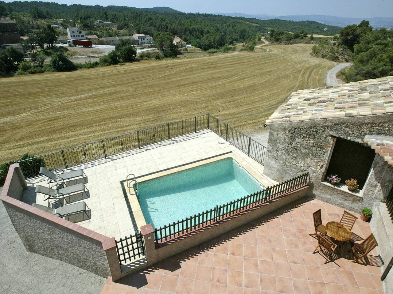Foto 4 von 40: Hütte in Maians mit Pool und Garten